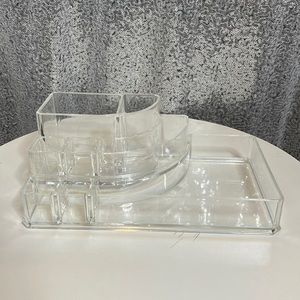 Makeup organizer